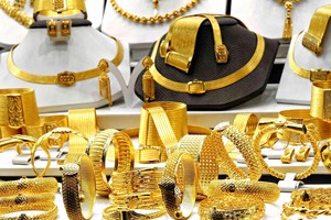 Giá vàng "bốc hơi" hơn 200.000 đồng/lượng trong tuần qua
