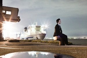 Bìa cuốn sách "Những người bốc hơi ở Nhật Bản qua chuyện kể và hình ảnh" của hai nhà báo người Pháp Léna Mauger và Stéphane Remael. Ảnh: Amazon