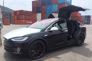 Xe sử dụng động cơ điện 143 mã lực.