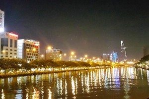 Thị trường tài chính 24h: Con sóng lớn của cổ phiếu bất động sản