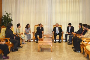 Thủ tướng đánh giá cao việc TCC Holdings đã nộp khoản thuế 100 triệu USD cho Việt Nam.