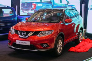 X-Trail Premium L có giá 933 triệu
