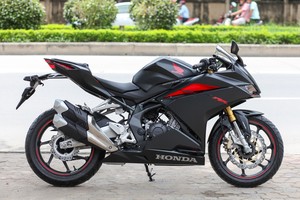 Honda CBR250RR về Hà Nội giá trên 200 triệu đồng
