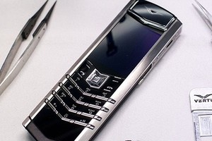 Toàn bộ các nhà máy sản xuất Vertu tại Anh sẽ phải đóng cửa. Ảnh: BBC