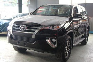 Toyota Fortuner bản Trung Đông đời 2017 đầu tiên tại Việt Nam.