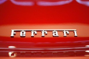 Ferrari xác nhận đang cân nhắc làm xe đa dụng