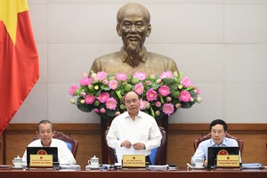 Thủ tướng Nguyễn Xuân Phúc chủ trì phiên họp - Ảnh: VGP/Quang Hiếu.