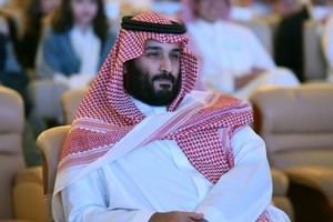 Hoàng tử Saudi Arabia Mohammed bin Salman tại buổi công bố siêu đô thị. Ảnh: Bloomberg