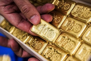 Sáng 13/12, giá vàng đồng loạt giảm