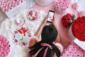 'Hoa hồng vĩnh hằng' giá 39 USD một bông