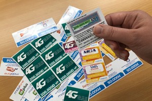 97% lượng thanh toán trong đường dây cờ bạc nghìn tỷ là từ thẻ cào điện thoại. Ảnh: Ngân Hà.