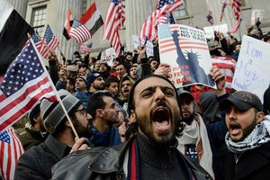 Sức mạnh Mỹ suy yếu do cắt giảm tỷ lệ nhập cư