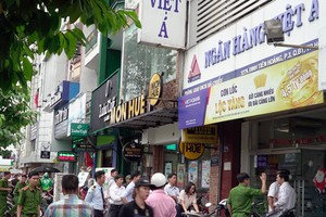 Phòng giao dịch Ngân hàng Việt Á, nơi diễn ra vụ cướp trưa 7/12.