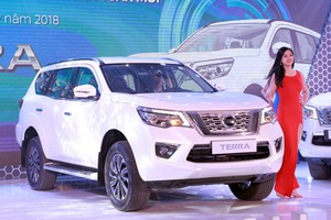 SUV 7 chỗ nhập khẩu Nissan Terra trong buổi công bố giá bán sáng 18/12 tại Hà Nội. Ảnh: Đức Huy.