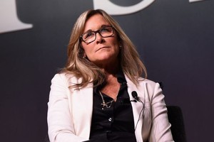 Angela Ahrendts - Giám đốc mảng kinh doanh bán lẻ của Apple, sẽ chính thức rời công ty vào tháng 4/2019.