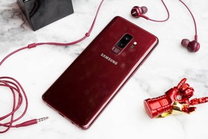 Galaxy S9+ giảm sốc đến 4 triệu đồng trước ngày ra mắt S10