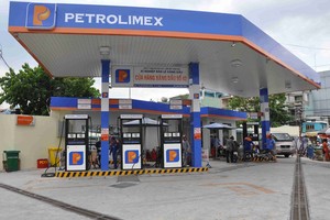 Tập đoàn xăng dầu Việt Nam (PLX) báo lỗ hơn 1.800 tỷ đồng trong quý I/2020