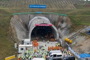 Đường hầm thuộc dự án đường sắt cao tốc Jakarta - Bandung ở Indonesia hồi tháng 5/2019. Ảnh:Xinhua.