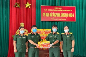 72.000 sản phẩm Trà Thanh Nhiệt Dr Thanh tiếp sức đồng bào, chiến sĩ tại Quân khu 5 và Quân khu 7