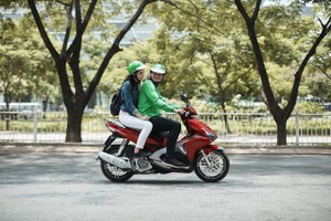 Grab: Chiết khấu đối với tài xế vẫn là 20%, còn phần tăng thêm là thuế VAT 