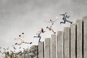 Nhà đầu tư mạnh dạn hơn, VN-Index tiến gần ngưỡng 1.130 điểm