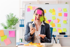 Thị trường tài chính 24h: "Bệnh cũ" nghẽn lệnh tái phát, chứng khoán lao dốc