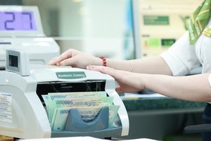 Tăng trưởng tín dụng còn xa mục tiêu cả năm.