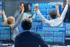 Hầu hết thị trường chứng khoán sau khi được thăng hạng từ cận biên lên mới nổi đều tăng điểm mạnh.