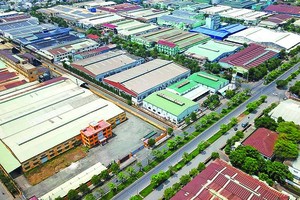 Khu công nghiệp Vĩnh Lộc. Ảnh: Lê Toàn.