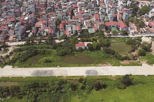 Dự án nhà ở xã hội Thượng Thanh hiện vẫn chỉ là bãi đất trống.