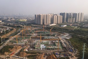 Hầu hết dự án chung cư mới đều có giá bán tăng cao (Trong ảnh: Dự án Lumi Hà Nội và Vinhomes Smart City). Ảnh: Dũng Minh.