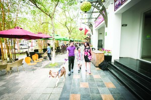 Nhóm dân số trẻ là những người mua, người thuê nhà, cũng như là nhà đầu tư bất động sản tiềm năng. Ảnh: Dũng Minh.