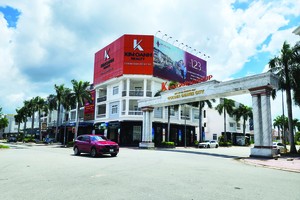 Khu đô thị thương mại Golden Center City tại thị xã Bến Cát, tỉnh Bình Dương. Ảnh: Vũ Dũng.