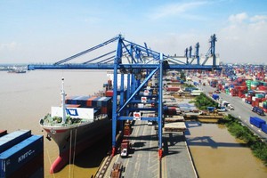 LM8 thực hiện nhiều hợp đồng chế tạo thiết bị xuất khẩu