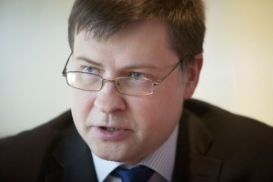 Phó chủ tịch Uỷ ban châu Âu Valdis Dombrovskis
