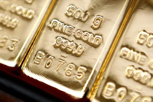 Fed chưa vội tăng lãi suất, vàng hưởng lợi