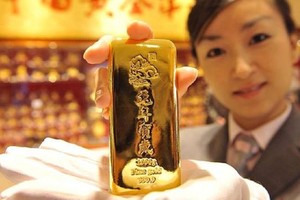 Giá vàng ngày 20/10: Nỗ lực thoát khỏi đà giảm