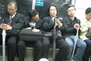 Người Nhật lao động vất vả hơn Chính phủ nghĩ