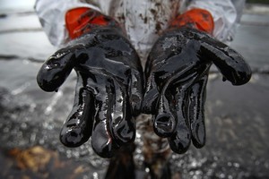 Giá dầu xuống 30 USD/thùng và tương lai u ám của Nga