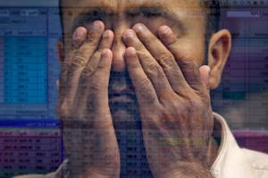 Chứng khoán Trung Quốc chạm đáy 13 tháng