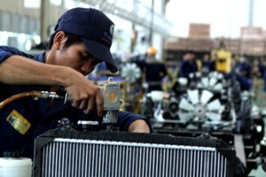 Chỉ số PMI tăng nhẹ trong tháng 1/2016, đơn đặt hàng gia tăng vững chắc