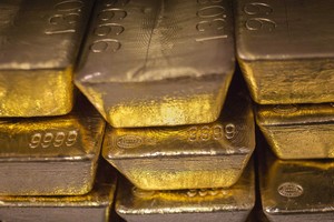 Giá vàng ngày 24/3: Lao dốc không phanh