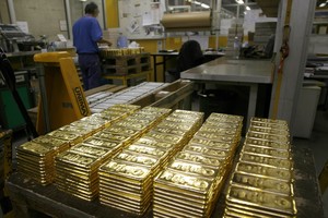 Giá vàng ngày 11/5: Chập chững đi lên