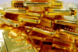 Giá vàng ngày 13/6: Vàng SJC vượt 34 triệu đồng/lượng ở cả 2 chiều mua/bán