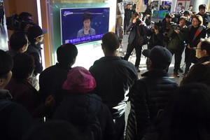 Tổng thống Hàn Quốc Park Geun-hye xuất hiện trên truyền hình