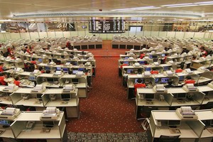 “Mạng lưới bí ẩn” chao đảo thị trường chứng khoán Hong Kong