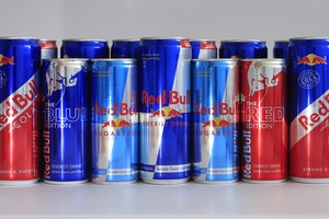 Gia đình “ông trùm” Red Bull: Thất bại trong chuyển giao quyền lực