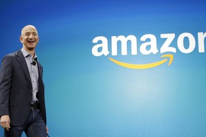 Tài sản của ông chủ Amazon đã chạm mốc 12 con số và sẽ ở số 1 vài năm tới