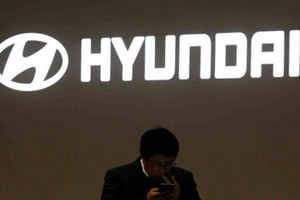 Biến động thị trường giúp đại gia Hàn Quốc thuận lợi chuyển giao quyền lực