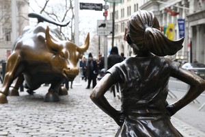 Chứng khoán đã làm hết sức, tương lai chờ đợi kinh tế chuyển mình